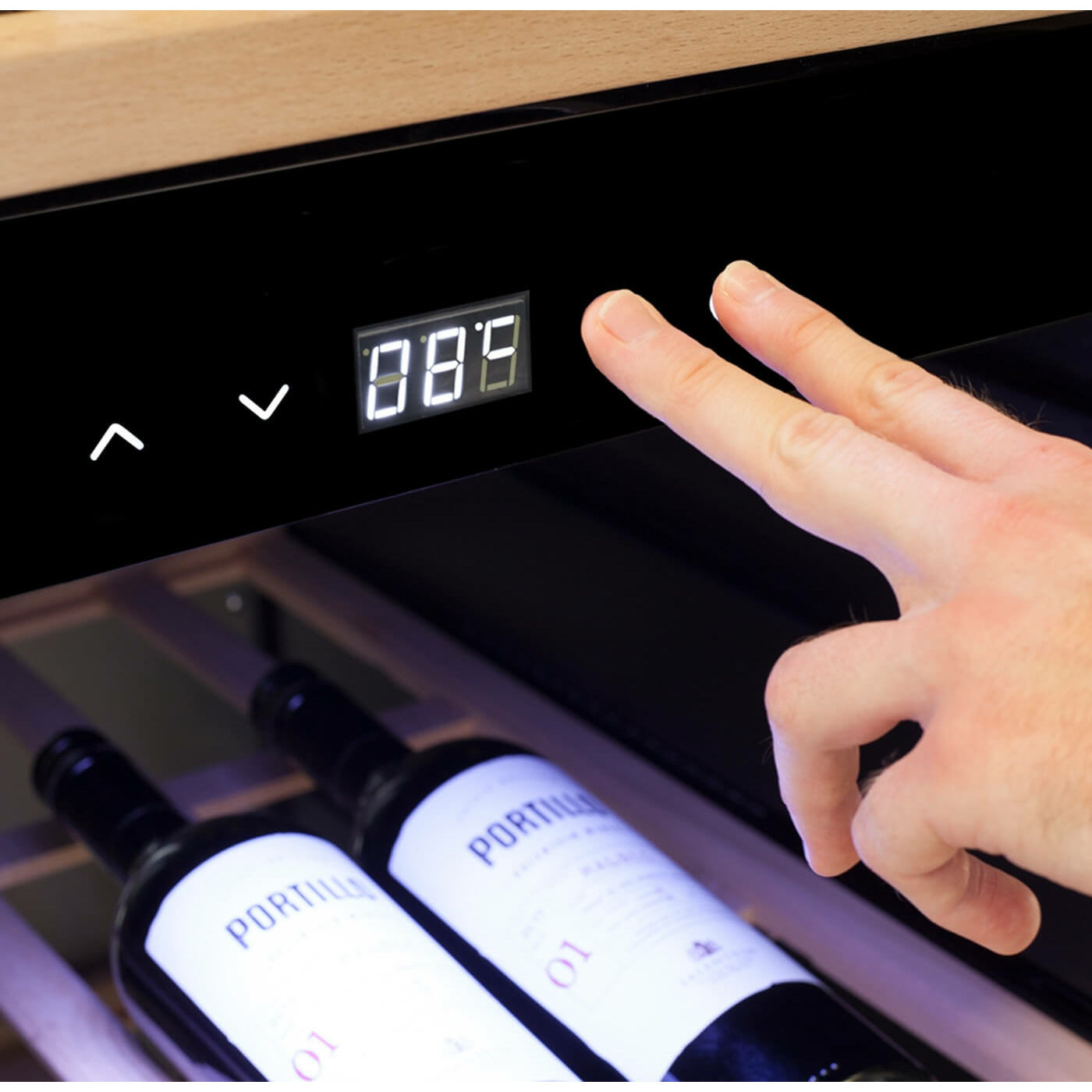 Caso WineExclusive 38 Smart Black - Dual Zone - Freestanding Wine Cooler - 38 Bottles - 400mm Wide